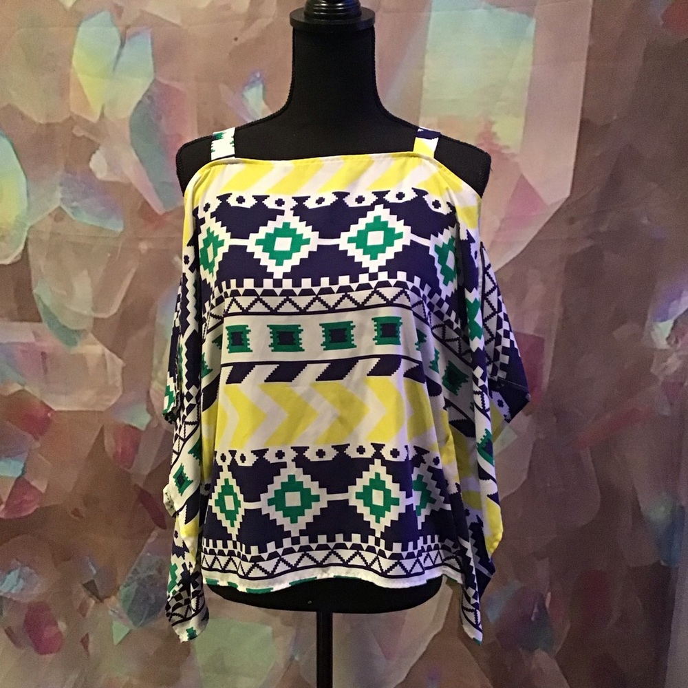 Flowy blouse with Geometric pattern